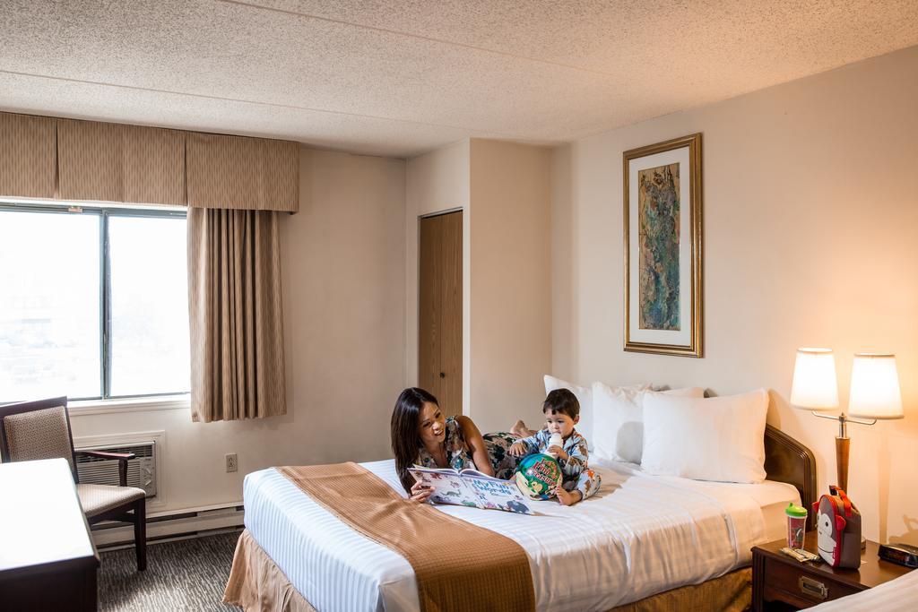 Travelodge By Wyndham Edmonton South Esterno foto
